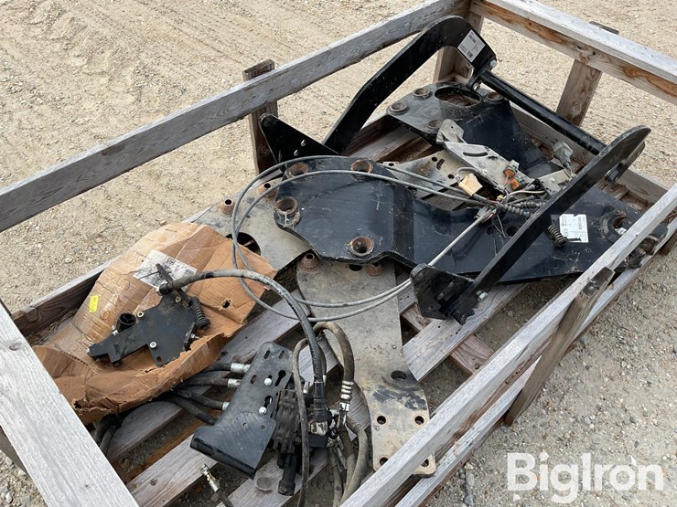 new-holland-t-6-series-loader-brackets-image-5