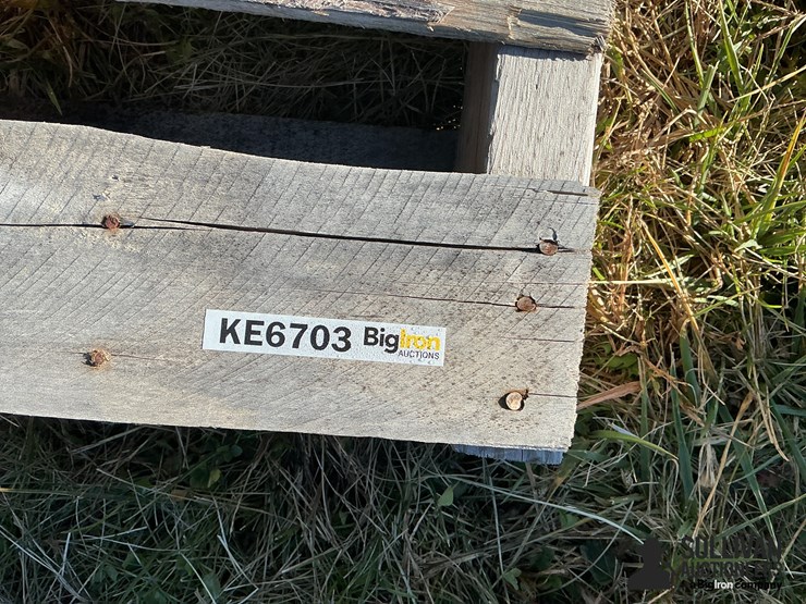 cub-cadet-24x10.50-12nhs-tire-on-4-bolt-rim-image-10