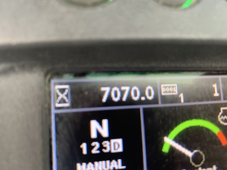 2012-deere-644k-image-5