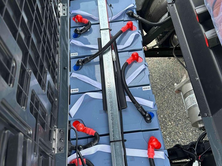 unused-irgc80-battery-powered-golf-cart-image-11