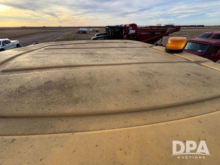 2001-deere-644h-image-46