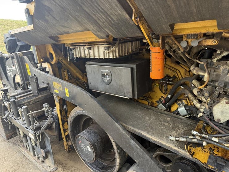 caterpillar-ap-1055f-image-36