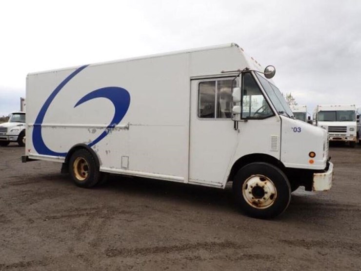 2013-freightliner-mt55-image-11