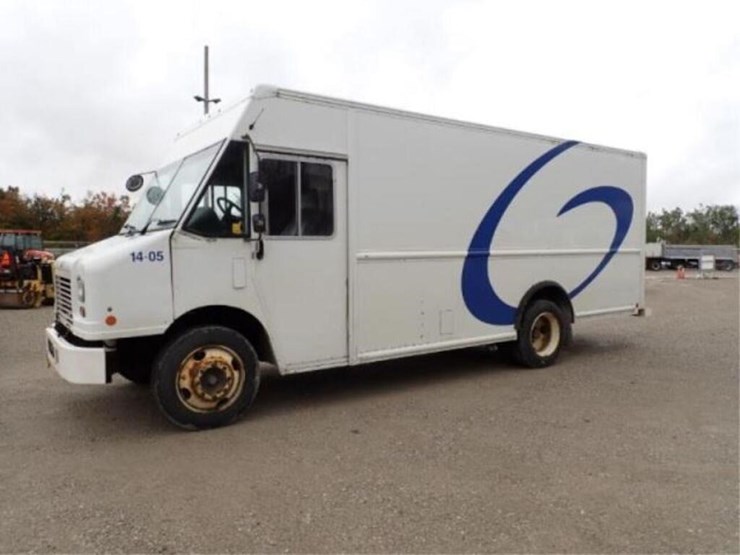 2015-freightliner-mt55-image-1