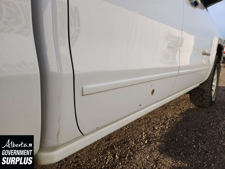 2015-chevrolet-silverado-1500-image-36