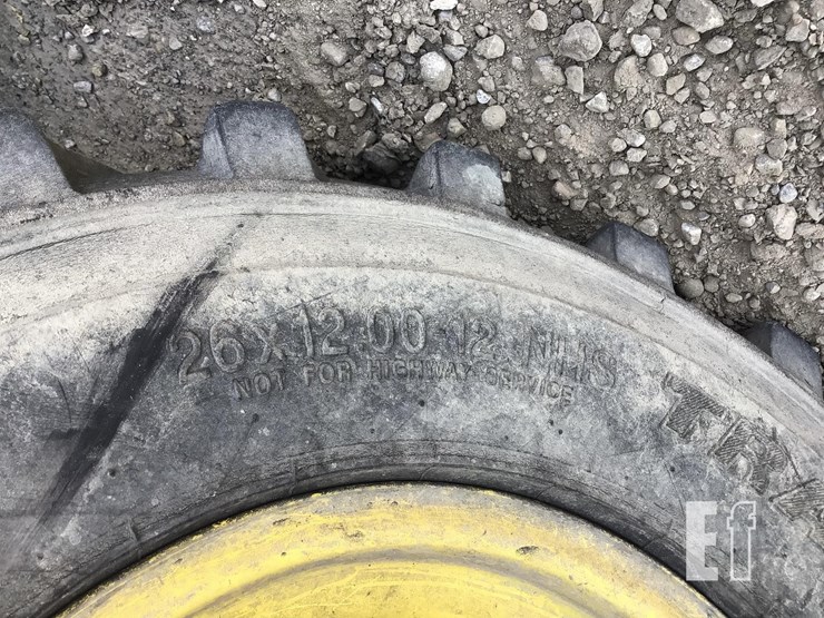 2008-john-deere-2305-image-22