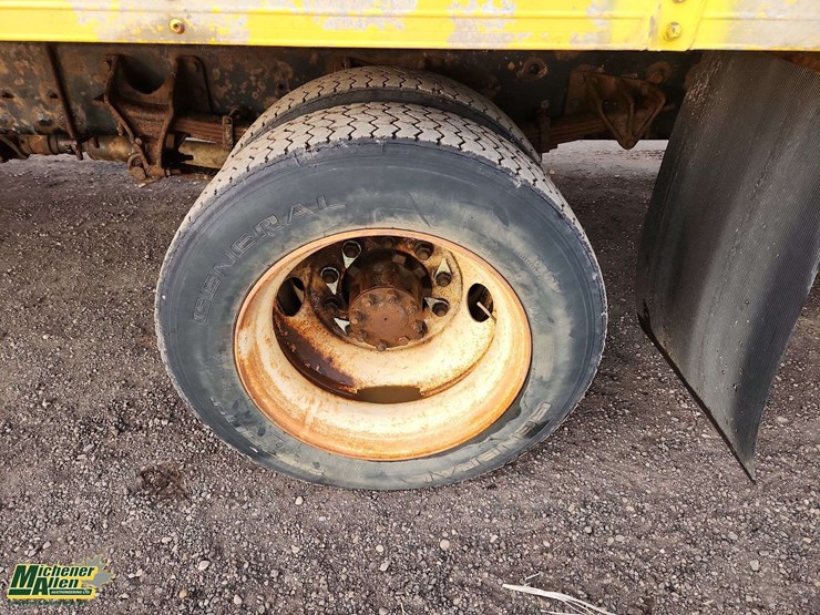 2006-international-durastar-4200-image-12