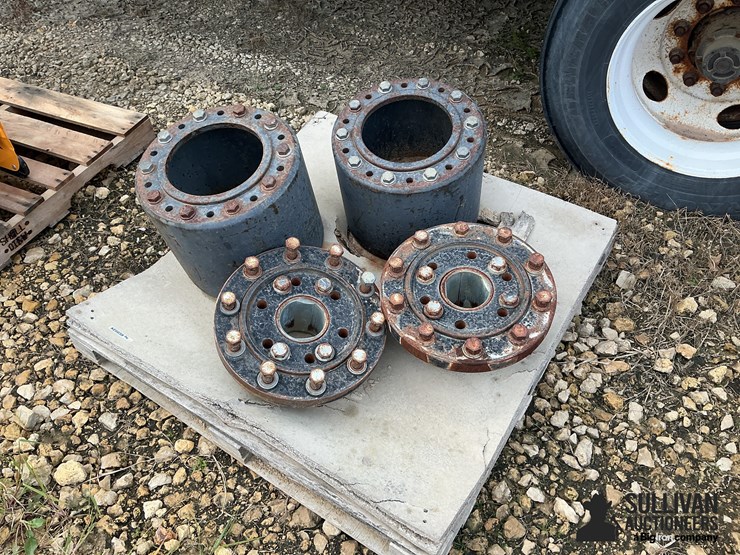 front-dual-extensions-&-axle-hubs-image-1