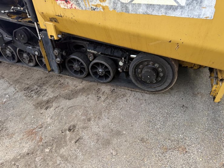 caterpillar-ap-1055f-image-40