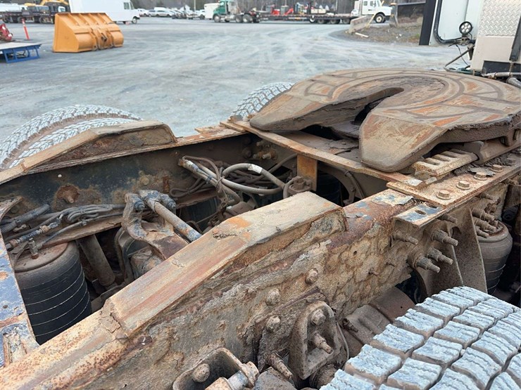 2016-international-prostar-image-16