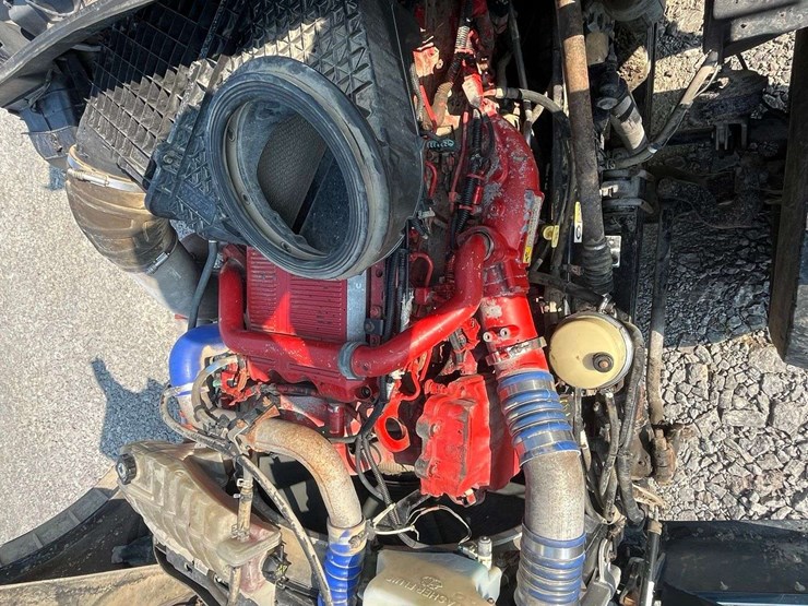 2016-kenworth-t880-image-54