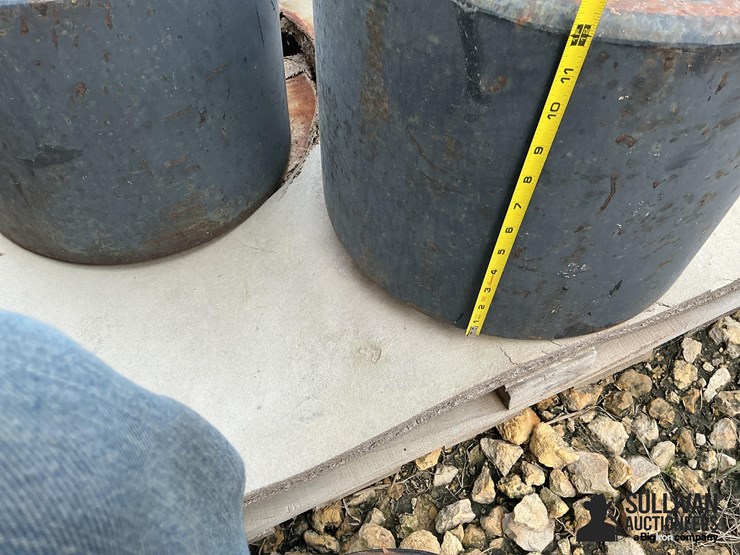 front-dual-extensions-&-axle-hubs-image-9