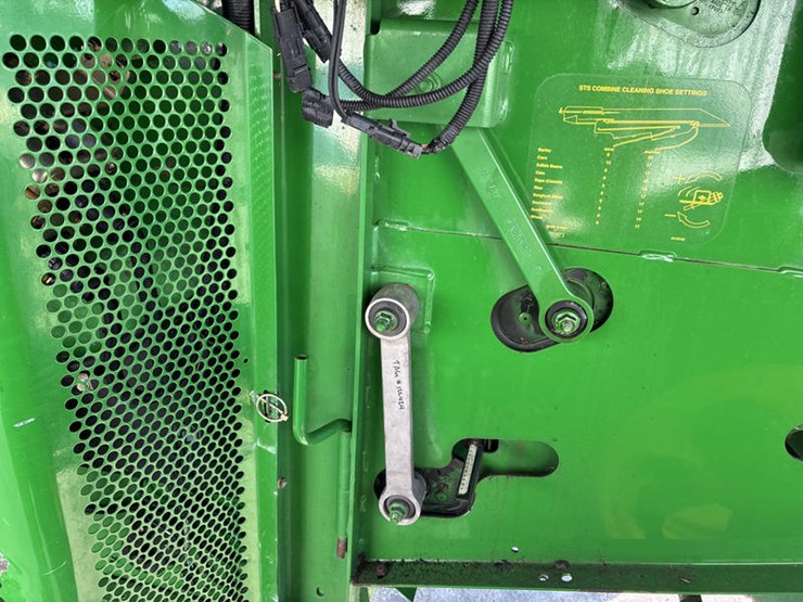 2004-john-deere-9660-sts-image-58