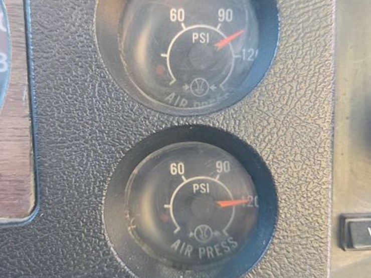 1978-international-f-2554-truck-(lt1458)-image-17