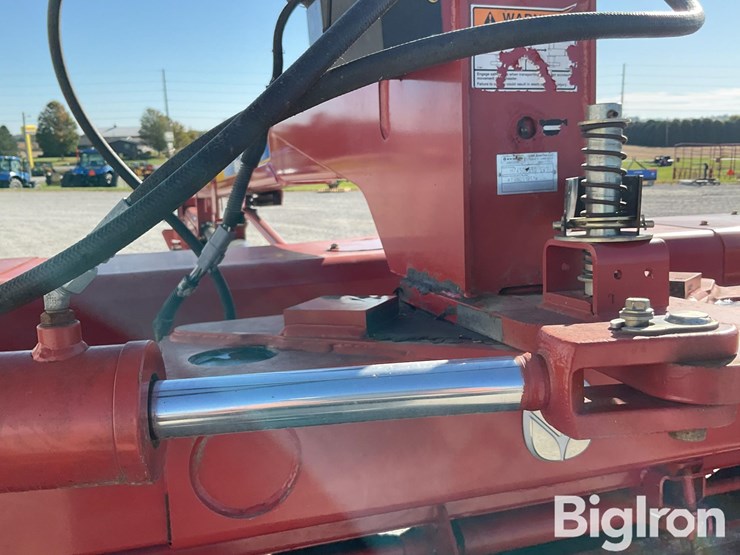 2009-new-holland-h7450-image-13