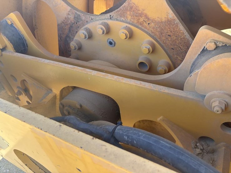 #1341-•-2013-volvo-dd110-roller-image-25