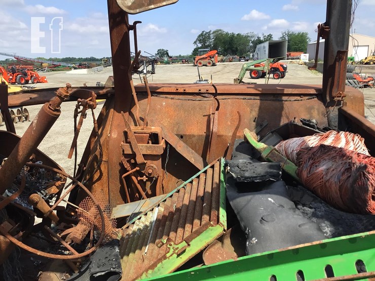 1984-john-deere-2750-image-14