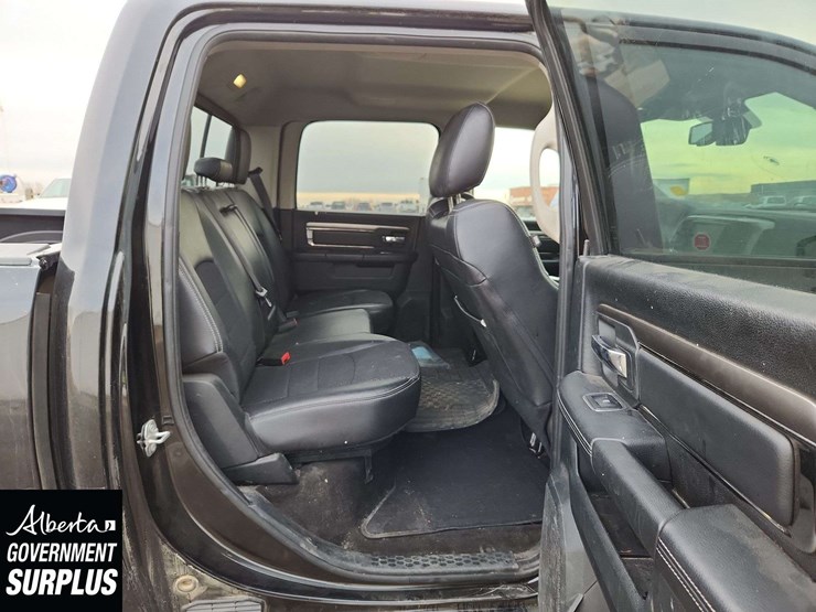 2017-dodge-1500-image-24