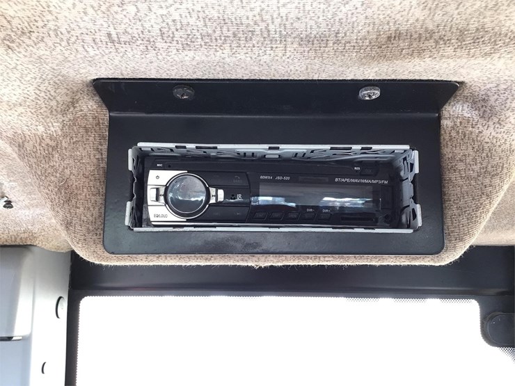 new-holland-t5040-image-23