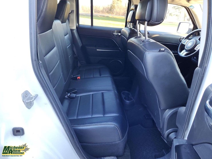 2014-jeep-patriot-image-14