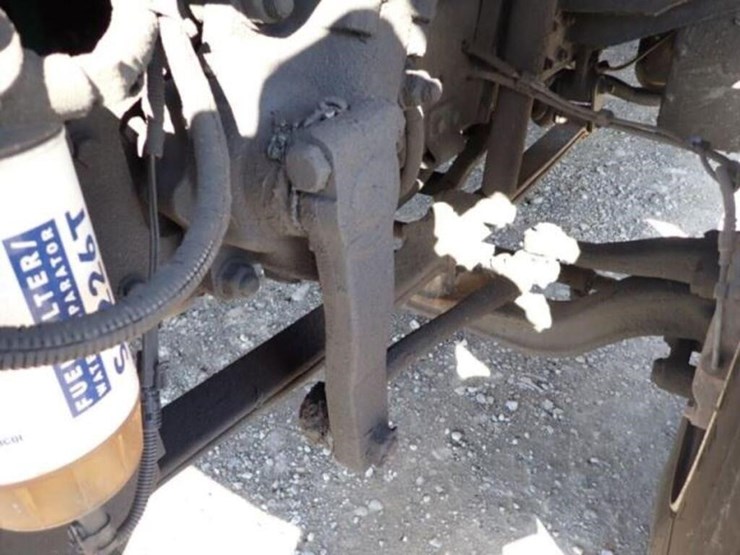 2012-freightliner-mt55-image-30