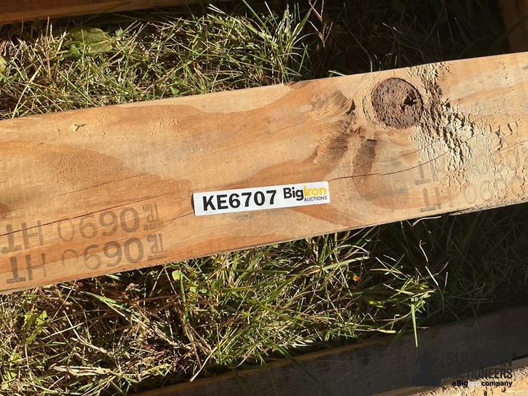 titan-trac-loader-25x8.50-14nhs-tires-on-6-bolt-rims-image-13