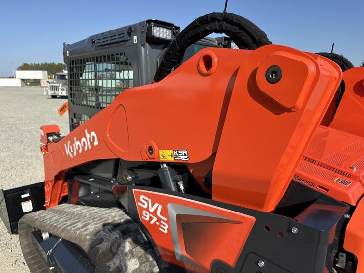 #5120-•-2025-kubota-svl-97-3-tracked-skid-steer-image-24