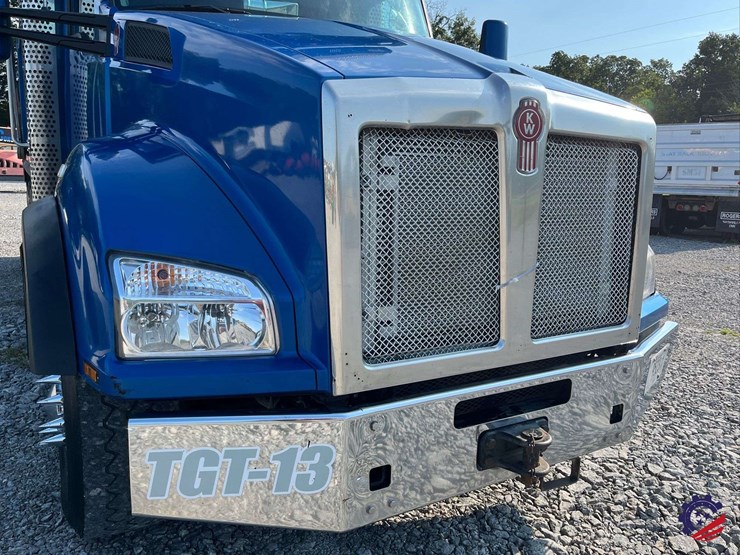 2016-kenworth-t880-image-24