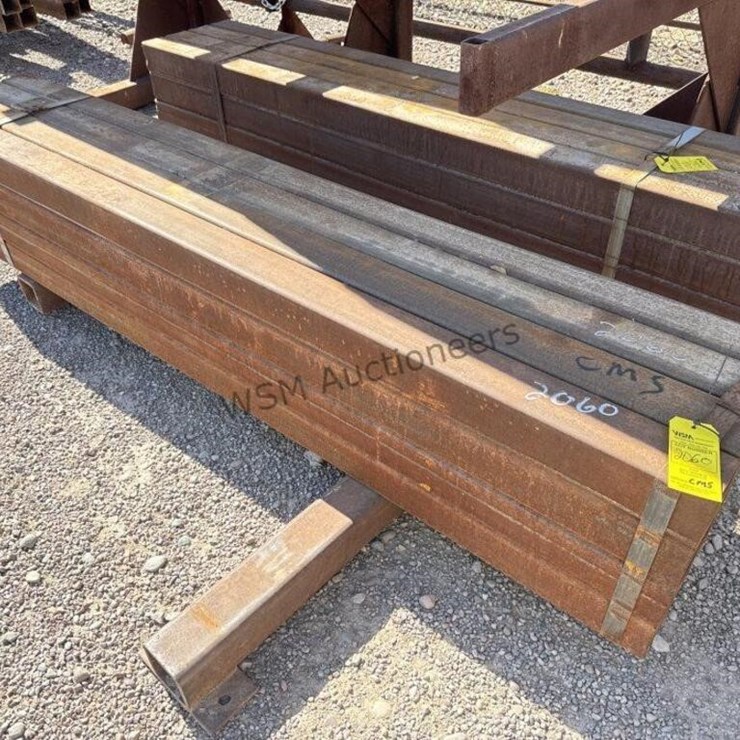 BUNDLE OF 3 1/2IN SQUARE TUBING