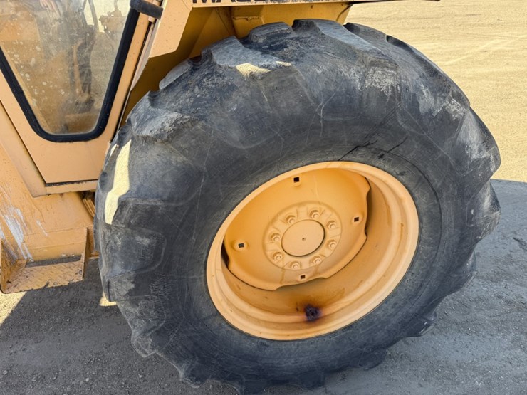 massey-ferguson-300a-image-43