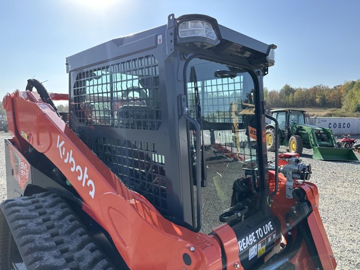 #5120-•-2025-kubota-svl-97-3-tracked-skid-steer-image-28