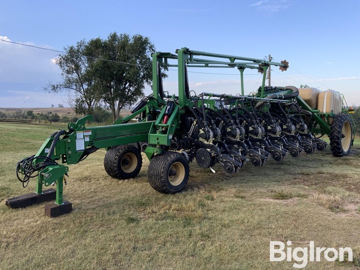 2018-great-plains-yp1625a-image-1