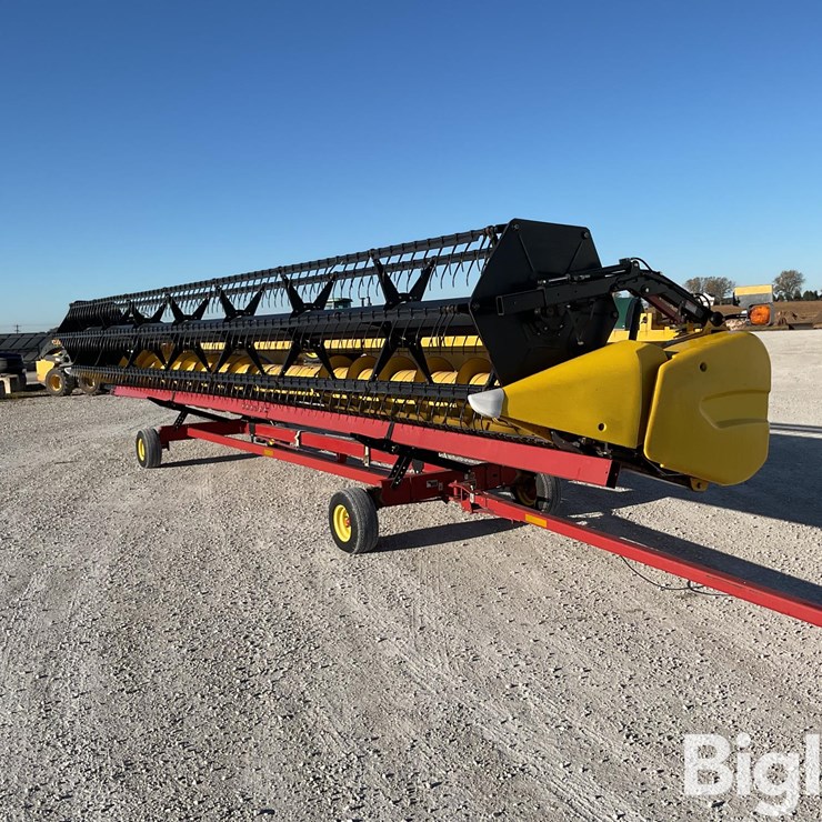 2011 NEW HOLLAND 740CF-35