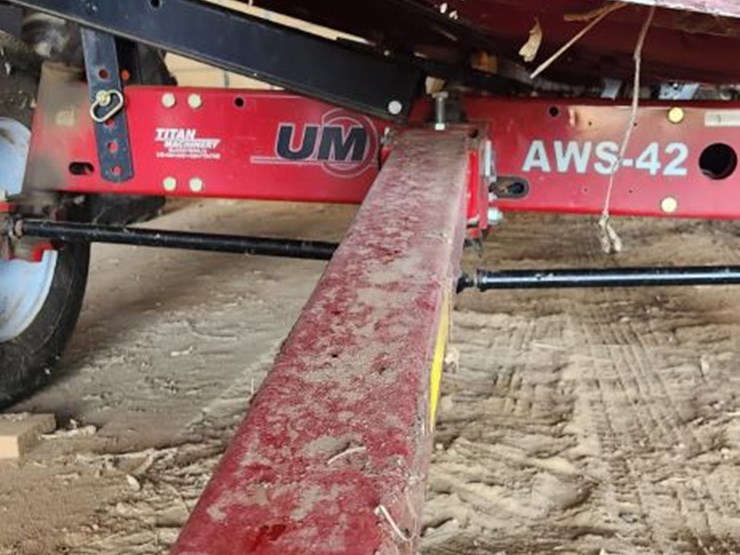 2014-case-ih-3162-image-13