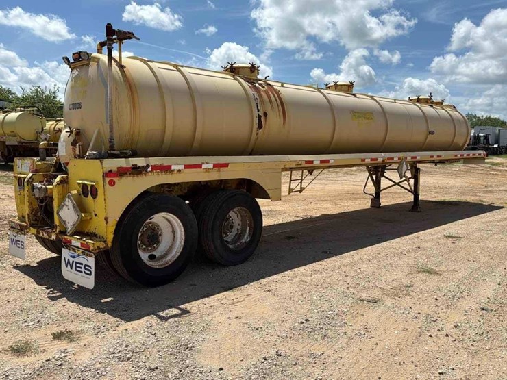 2008-v.e.-enterprises-130bbl-vac-trailer-image-6