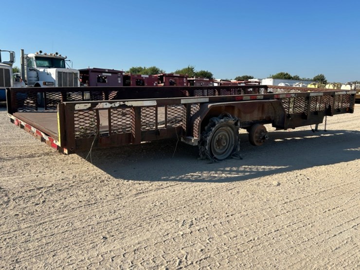 20-lowboy-bumper-pull-trailer-image-4