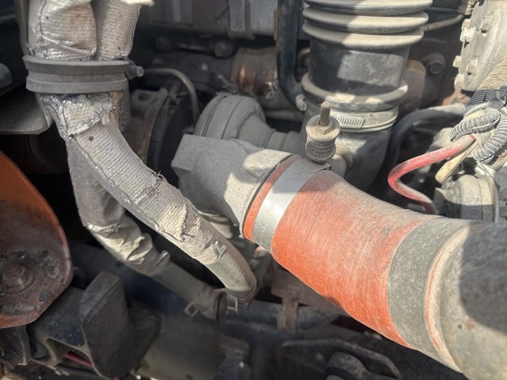 2009-international-7400-image-43