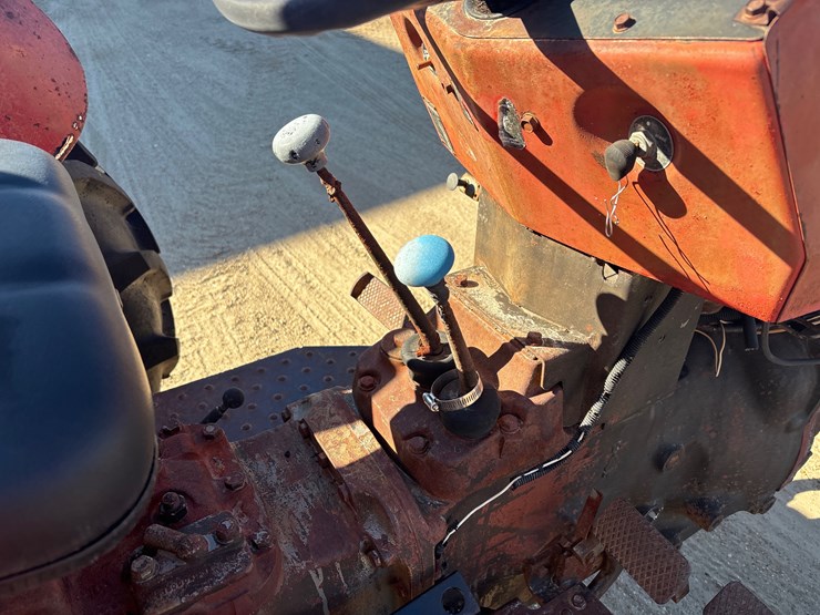 massey-ferguson-245-image-9