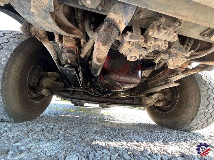 2016-kenworth-t880-image-25