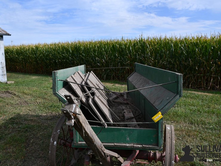 10'-wooden-wagon-image-10
