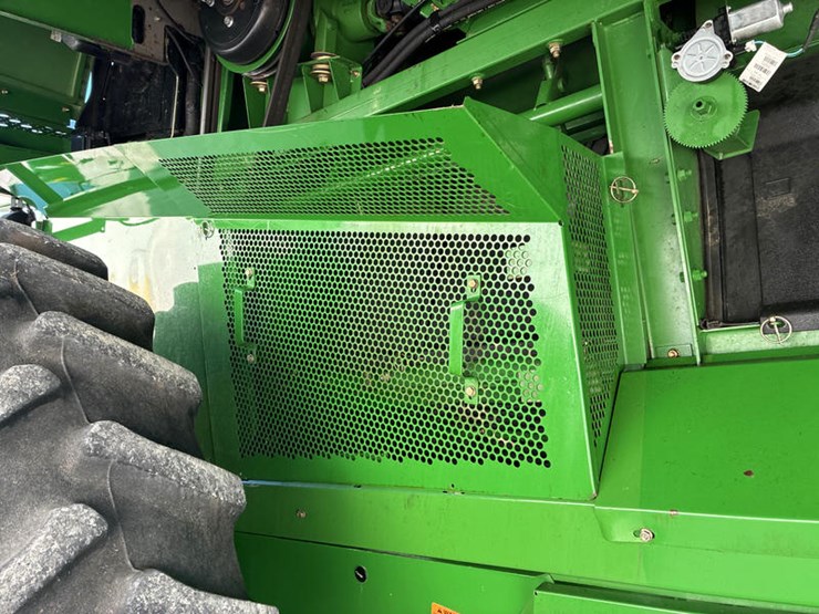 2004-john-deere-9660-sts-image-52