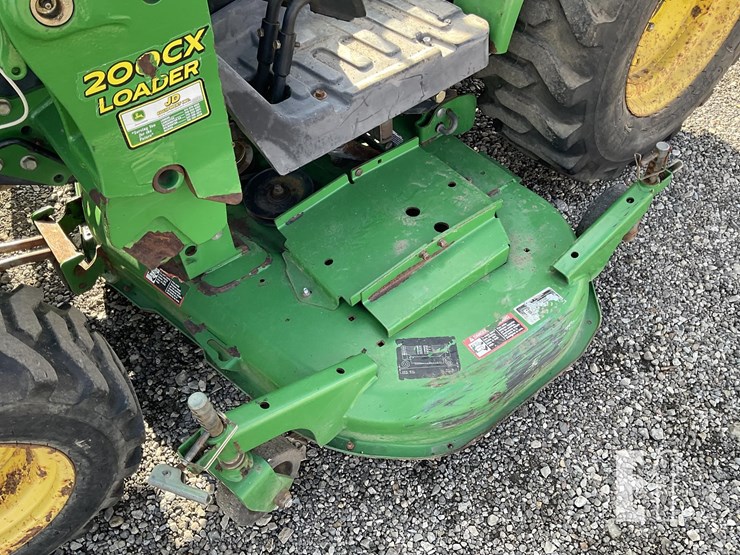 john-deere-2320-image-15