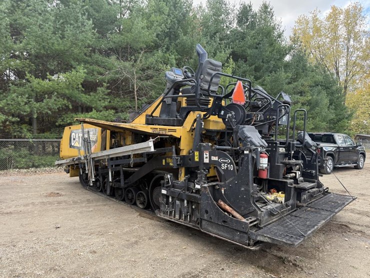 caterpillar-ap-1055f-image-3