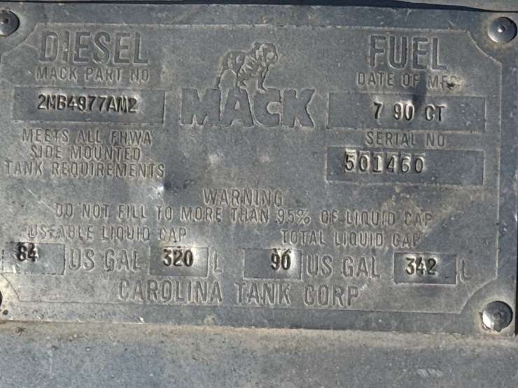 #1107-•-90-gallon-mack-diesel-tank-image-2