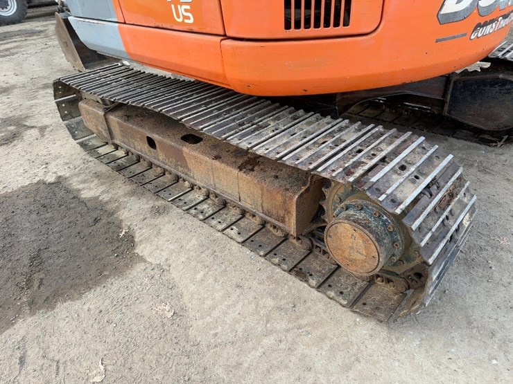 hitachi-zx75us-image-24