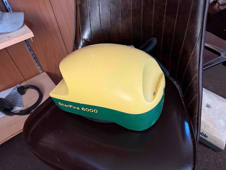 john-deere-6000-image-1