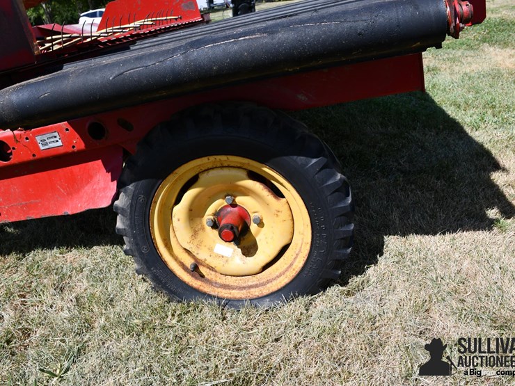 new-holland-144-image-13