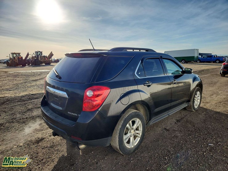 2013-chevrolet-equinox-lt-image-3