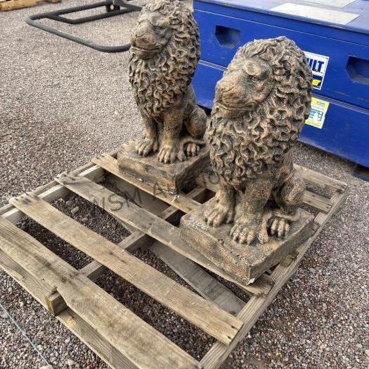 (2) CONCRETE LION STATUES
