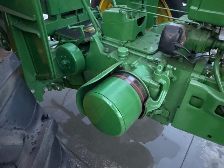 john-deere-b-image-8